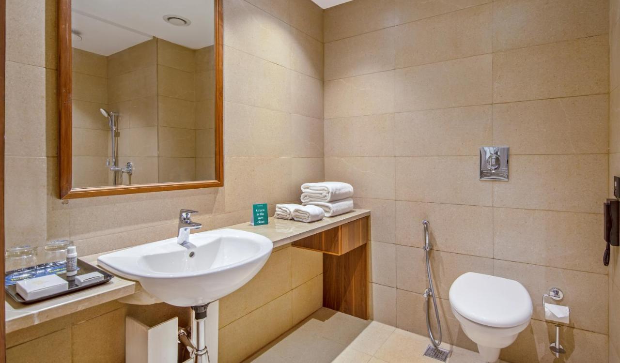 Golden Tulip Jalandhar Hotel ภายนอก รูปภาพ