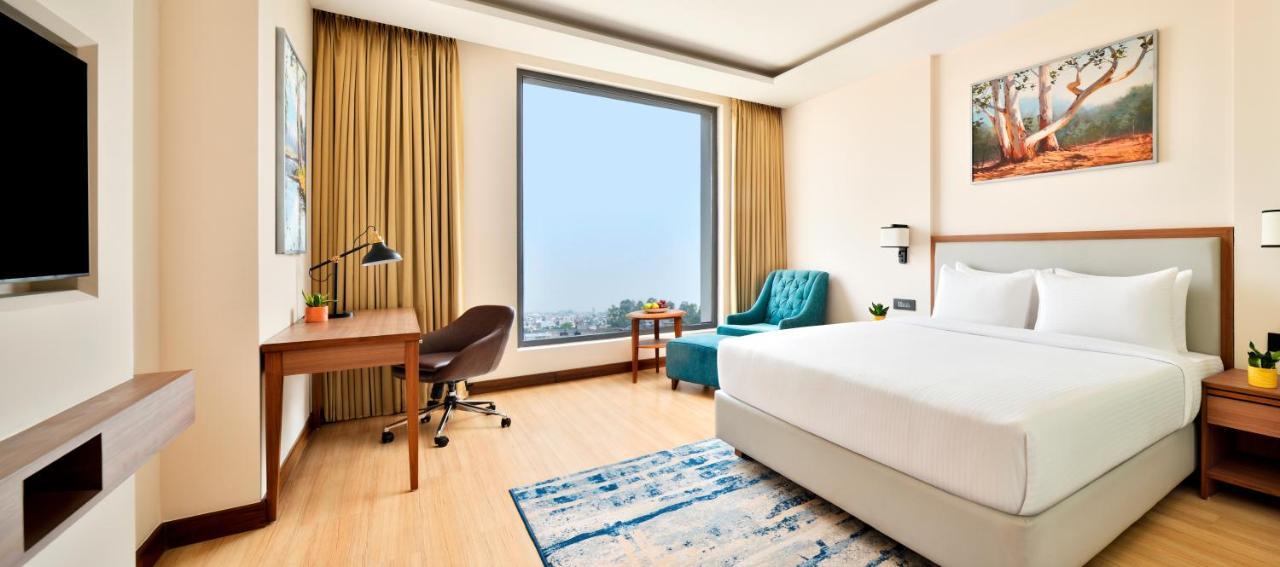 Golden Tulip Jalandhar Hotel ภายนอก รูปภาพ